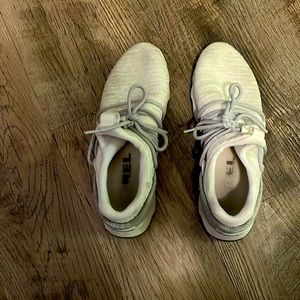 White Sorel tennis shoes. Size 10.